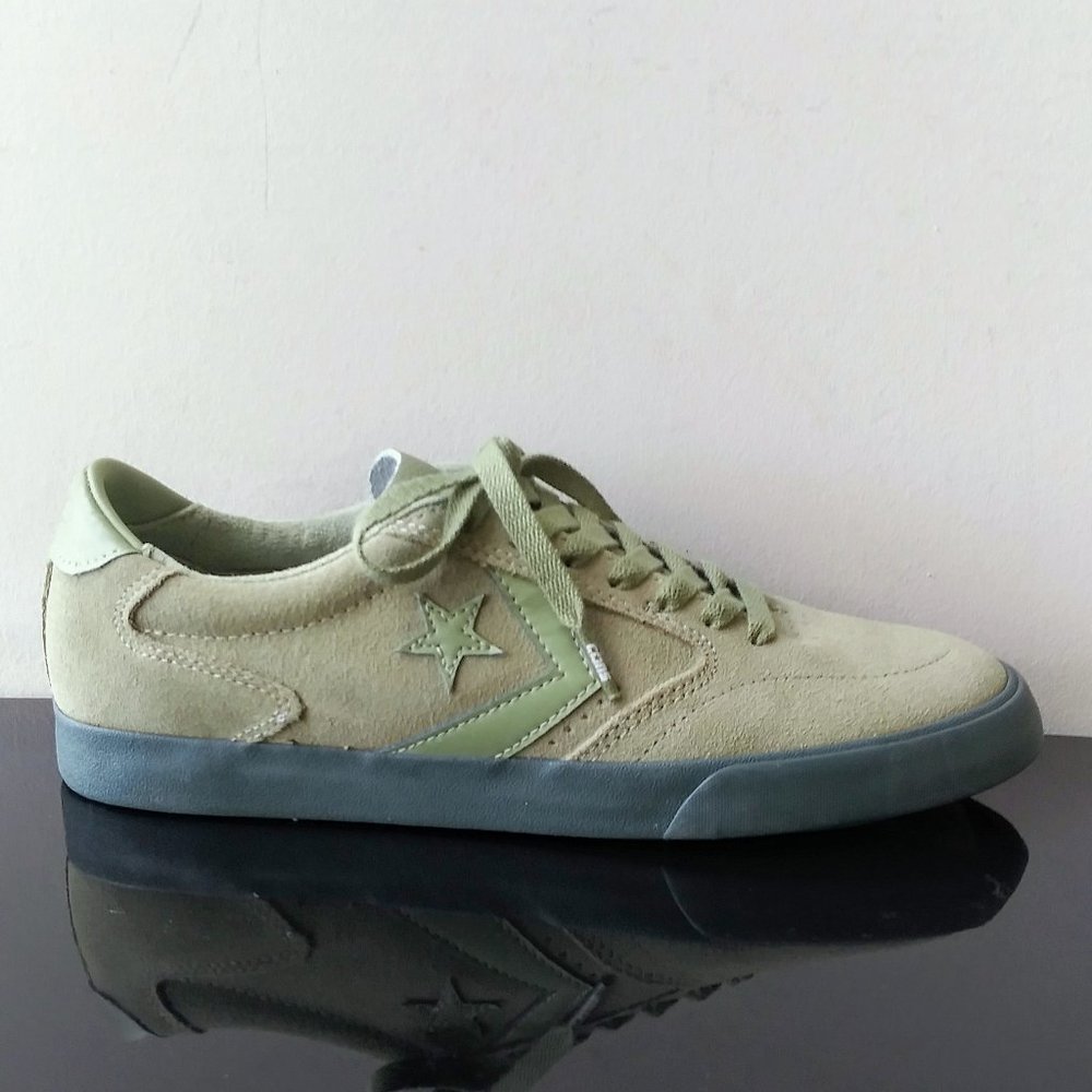 CONVERSE Women's Checkpoint Pro Oxford Street Soft Suede Sneaker